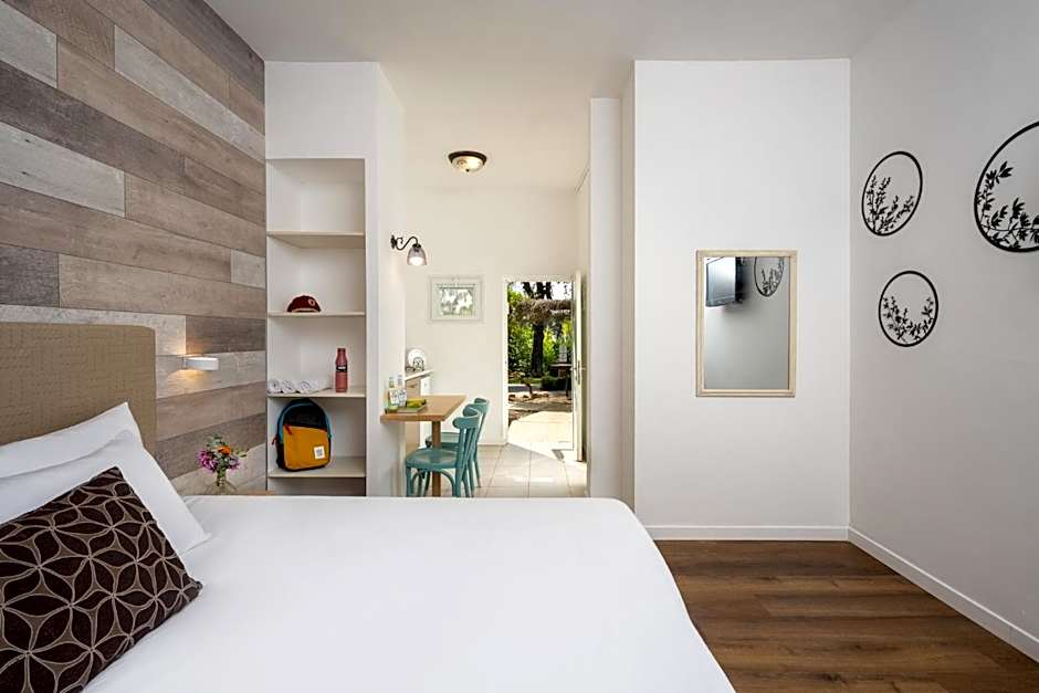 Kibbutz Malkiya Travel Hotel