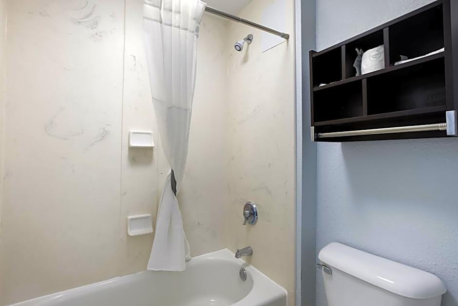 Suburban Studios Hinesville - Fort Stewart Area