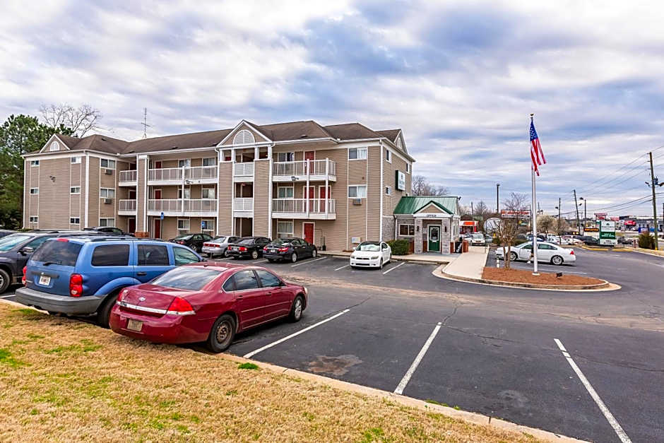 HomeTowne Studios Gainesville