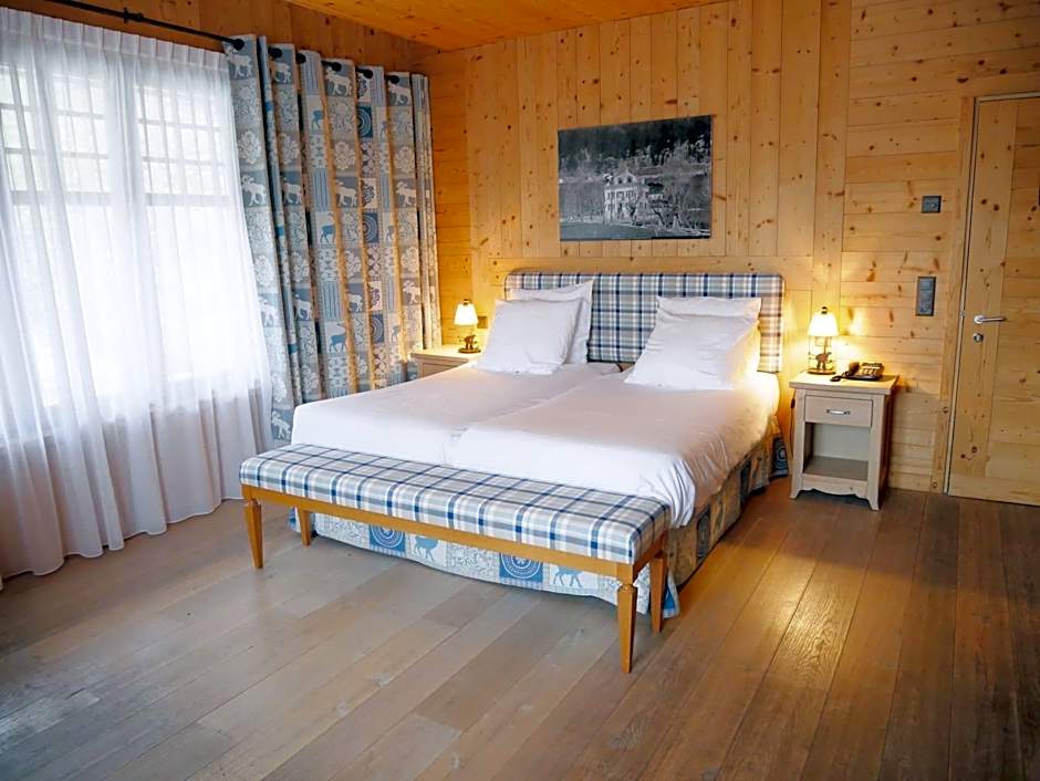 Between Boutique Hotel