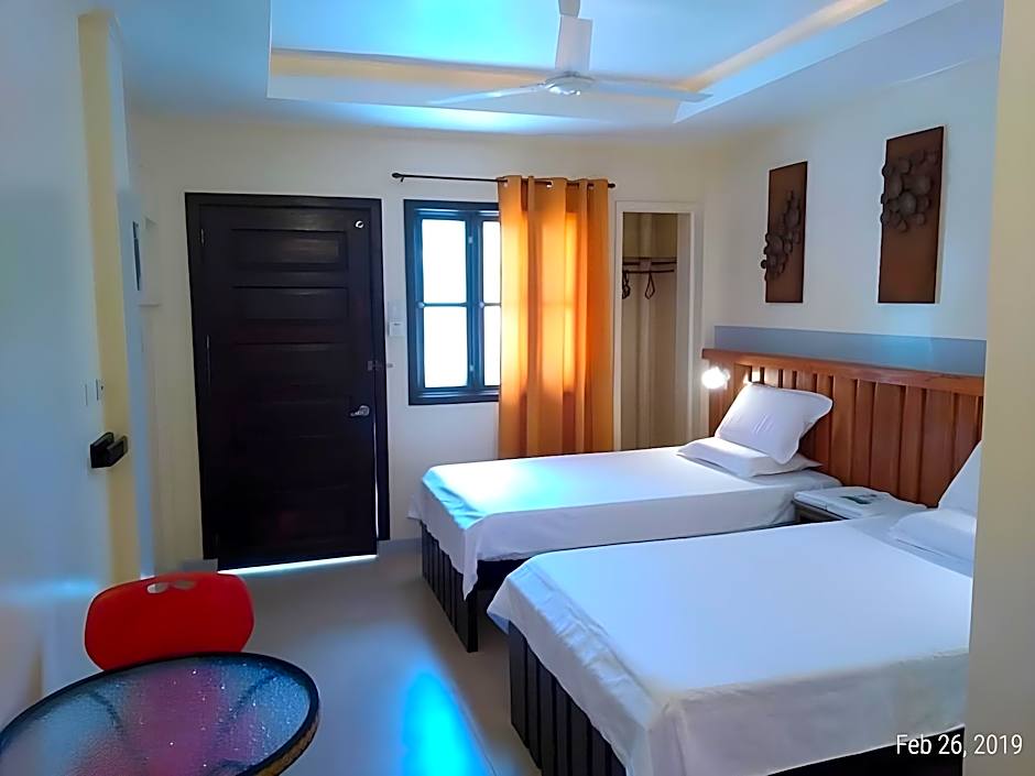 Ferellee Beachfront Inn