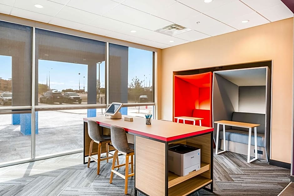 Tru By Hilton Midland