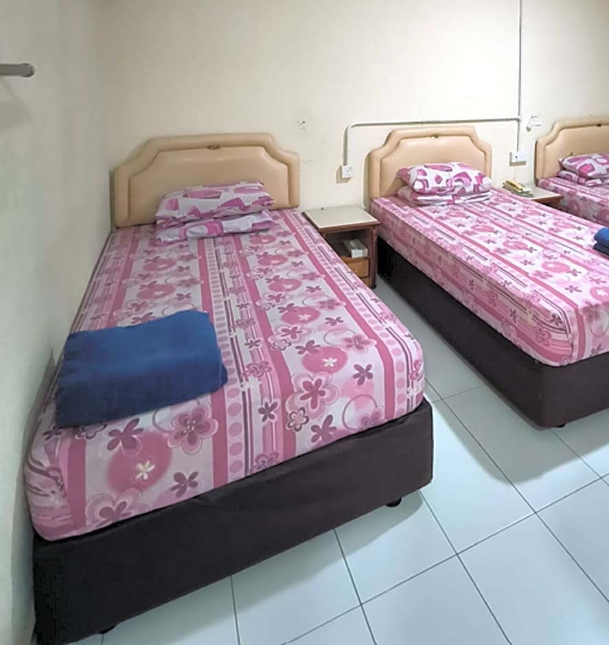 OYO 90895 Hotel Ikia