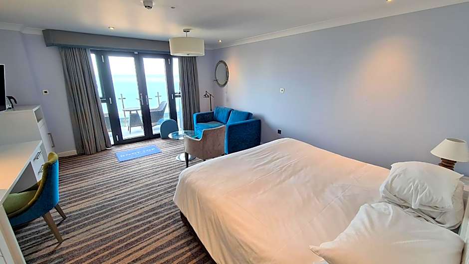 Photo 1 of 9 of Superior Suite, Sea View