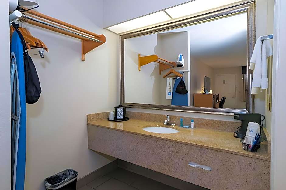Best Western Airport Inn