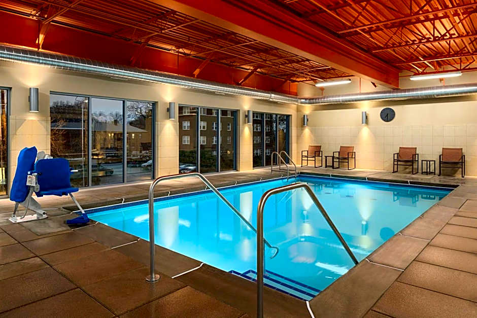 Hampton Inn By Hilton And Suites Clayton/St Louis-Galleria Area