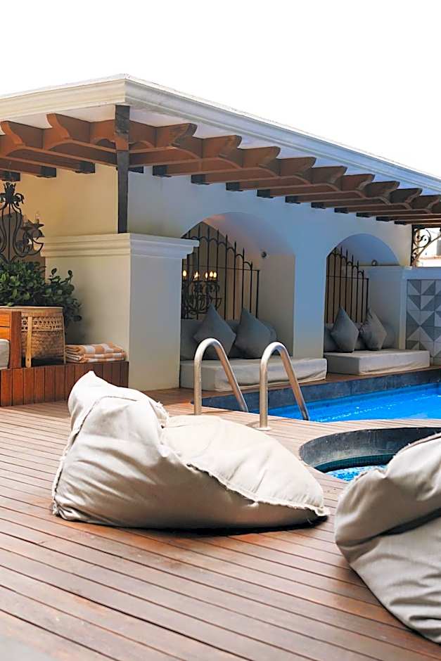 Los Pilares Hotel