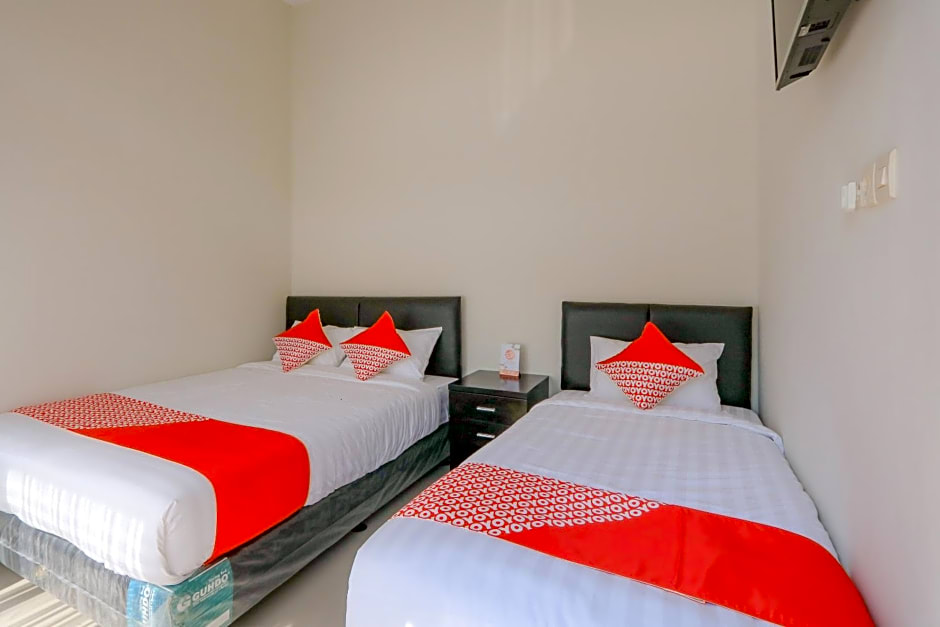 OYO 2798 Semeru Residence Syariah
