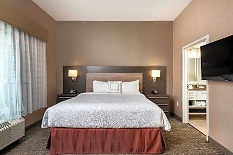 King Studio Suite w/Sofa Bed