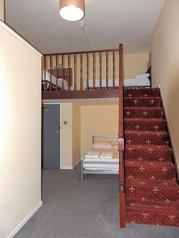 Hyde Park Court Hotel