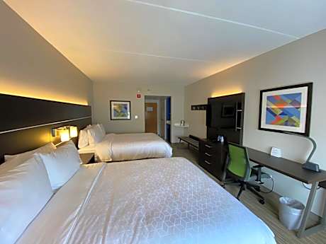 Standard Room with Two Queen Beds