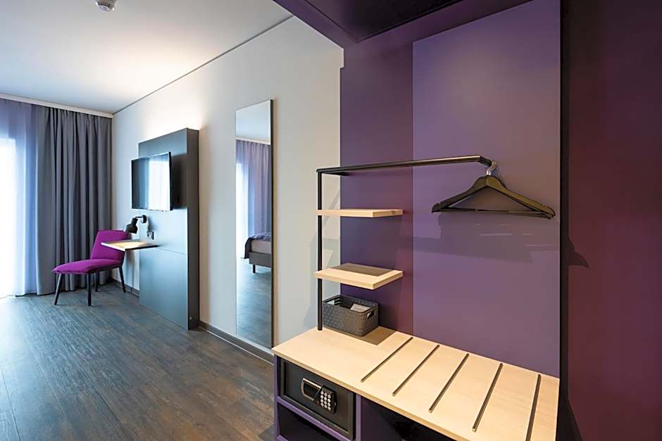 Holiday Inn - the niu, Wave Karlsruhe Oststadt By IHG