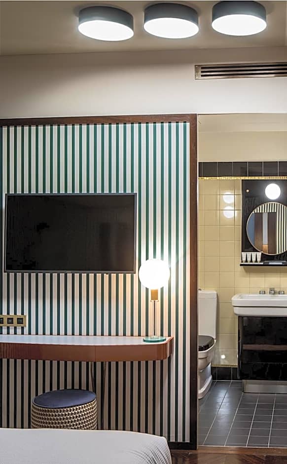 Hotel du Rond-Point des Champs-Elysees - Esprit de France