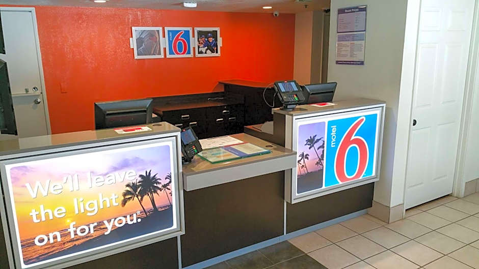 Motel 6-Palm Springs, CA - Downtown
