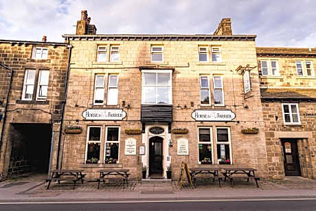 The Horse & Farrier