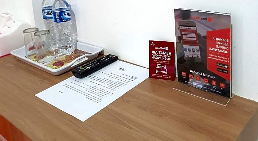 RedDoorz near CitraLand Gama City Medan