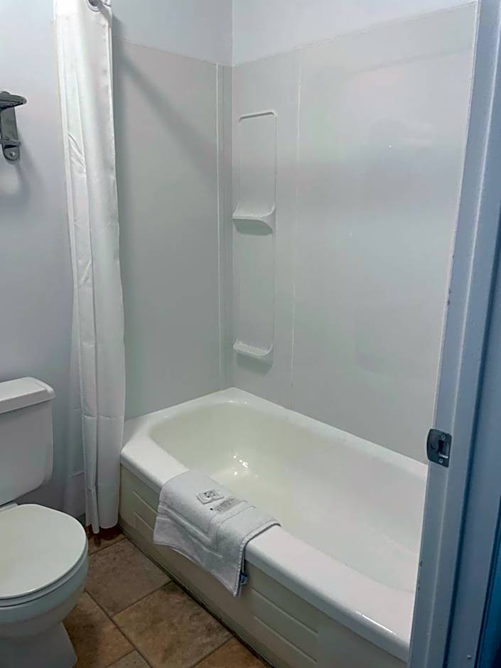 Anavada Inn & Suites - Grande Prairie