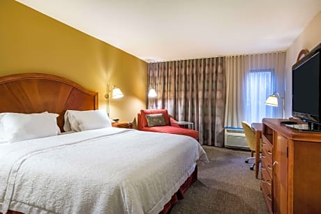 2 Queen Beds Standard W/Fridge Nonsmoking