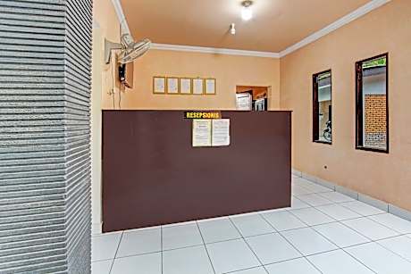 OYO 92289 Hotel Aji Kusuma