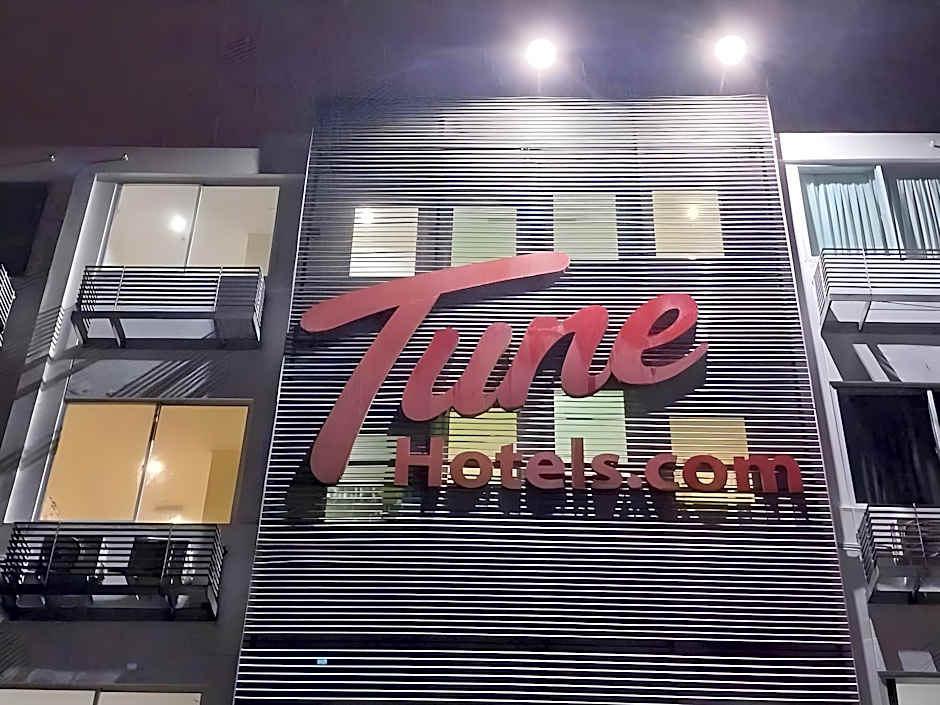 Tune Hotel - Waterfront Kuching