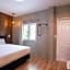 Hoppers Place Donmuang Hostel