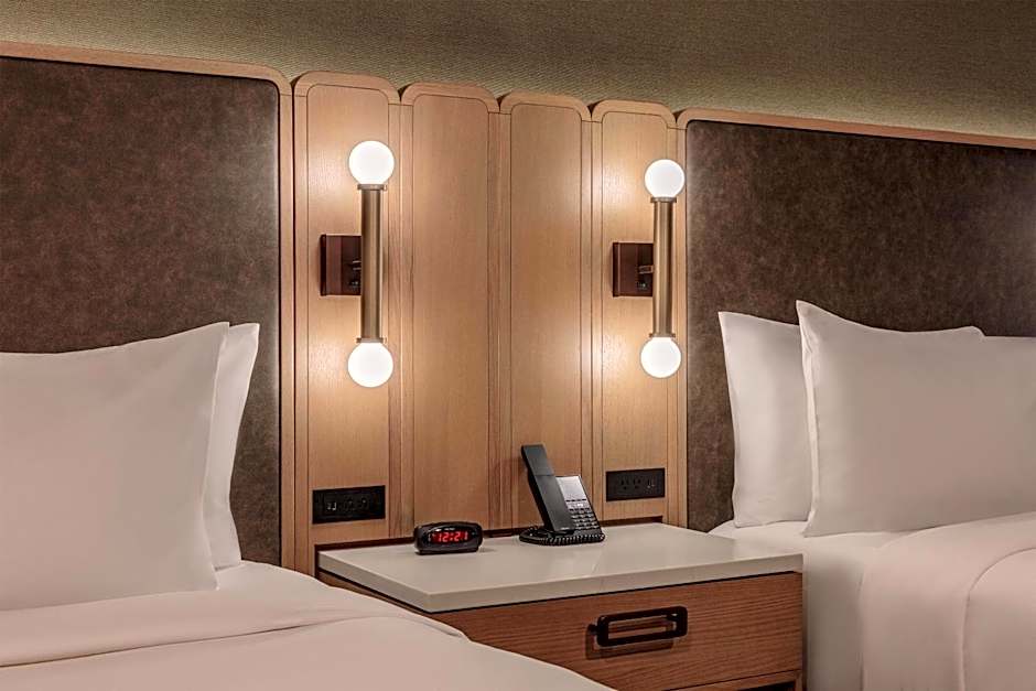 DoubleTree by Hilton Hotel Burlington Vermont