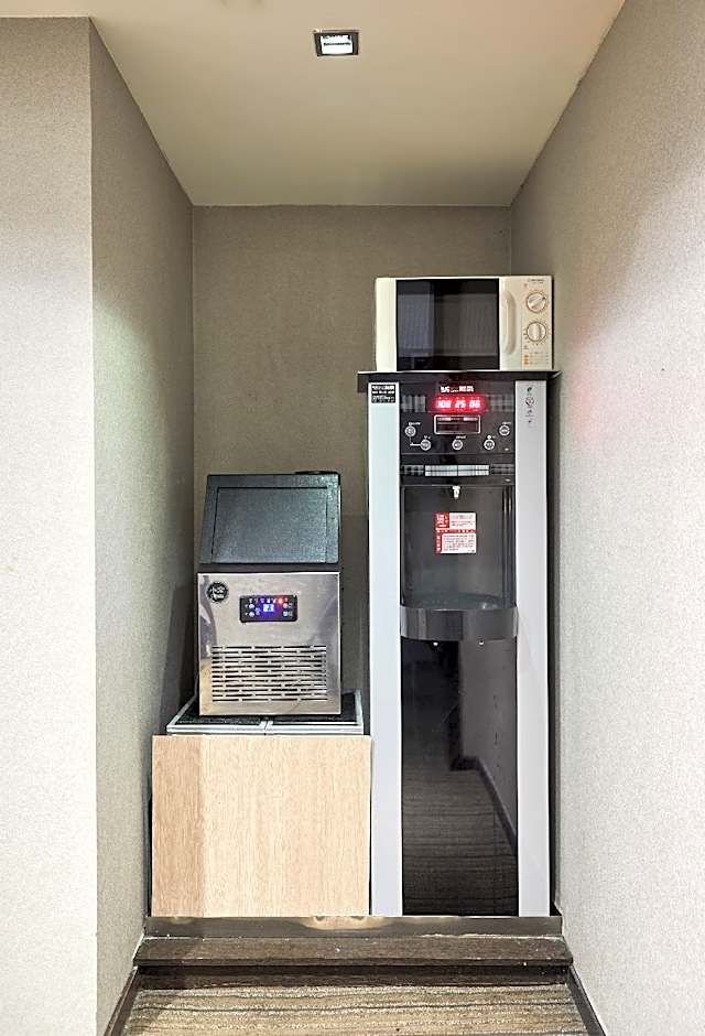 K Hotel - Yunghe