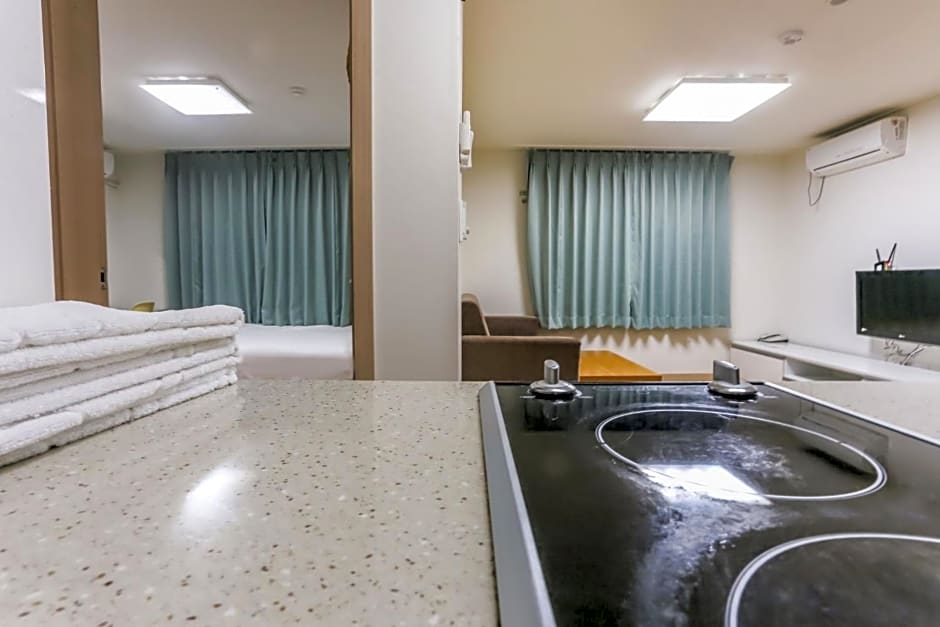 Jungmun Yegreen Residence Hotel