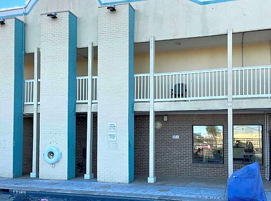 Motel 6 Galveston, TX Seawall