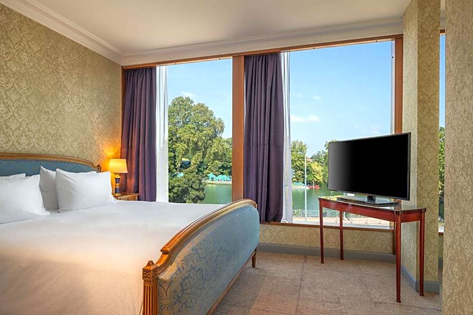 DoubleTree by Hilton Paris Bougival