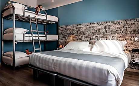 Family Room with Terrace (2 Adults + 3 Children)