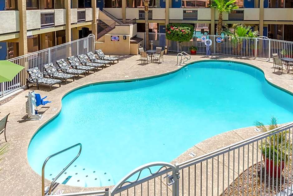 Motel 6 Glendale AZ