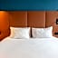ibis Lyon Est Bron