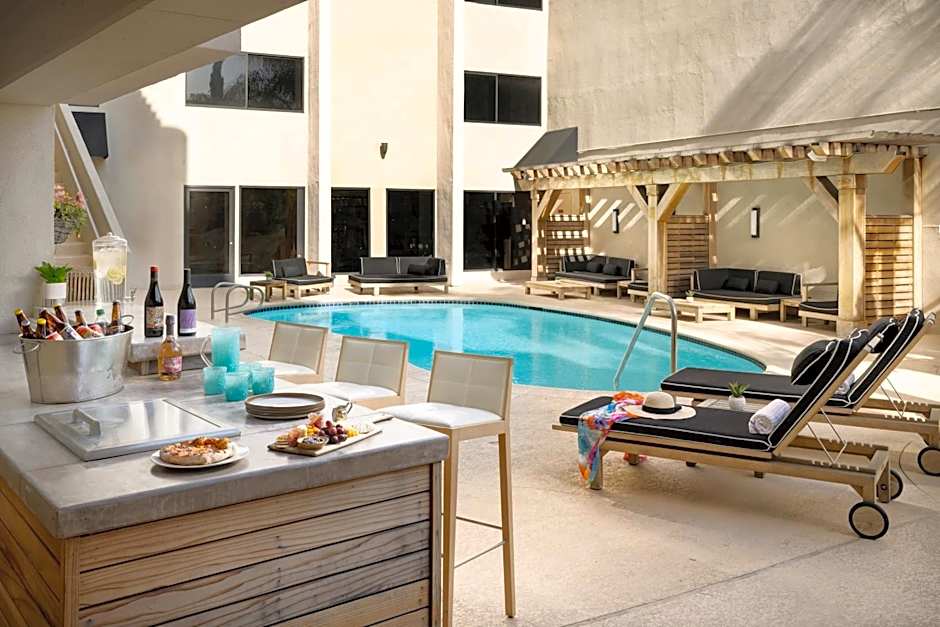 The Anza - A Calabasas Hotel