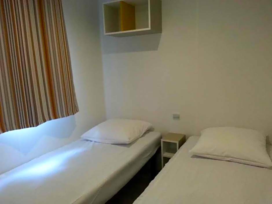 Camping 4 étoiles - Piscine - ef00ai