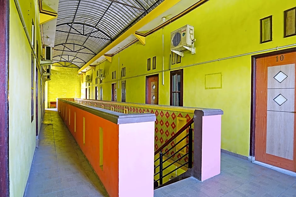 Oyo 91583 Dâ€™cost Green Syariah