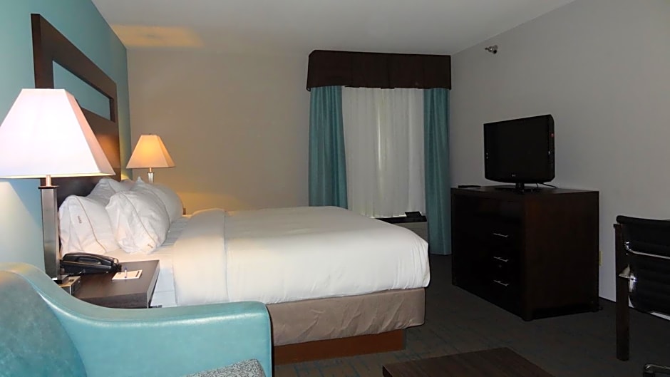 Holiday Inn Express Hotel Kansas City - Bonner Springs, an IHG Hotel