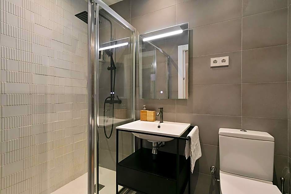 Arte Suites by Olala Homes