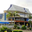 Blue Pelican Motel