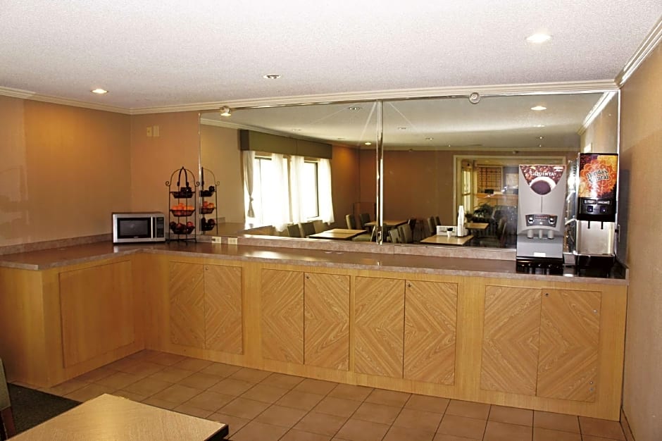 La Quinta Inn Kc North – Kansas City, MO