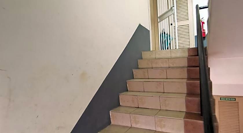 Natol Homestay - Kuching Home Penthouse Airport Road