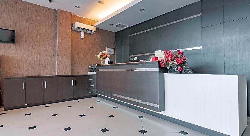 RedDoorz near Stadion Sanaman Mantikei