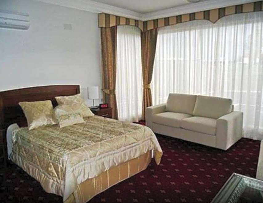 503 On Princes Drive Motel