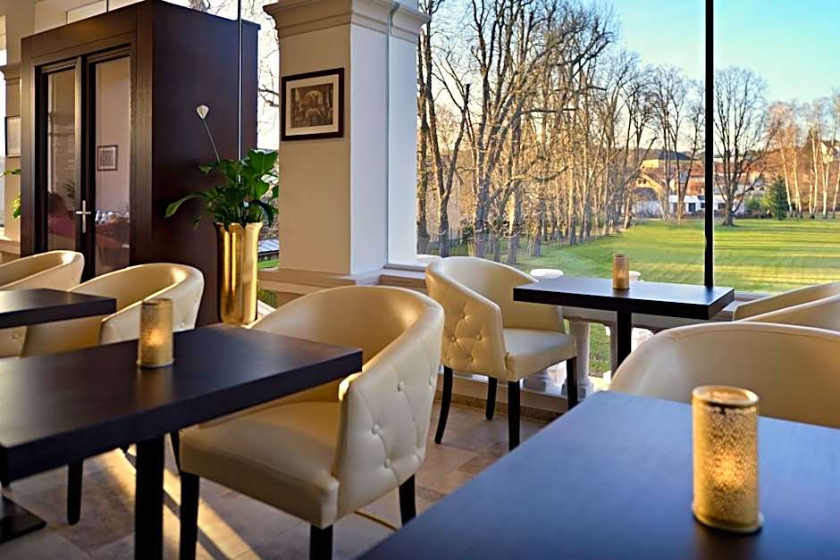 Zámek Wichterle - Hotel a pivní lázně