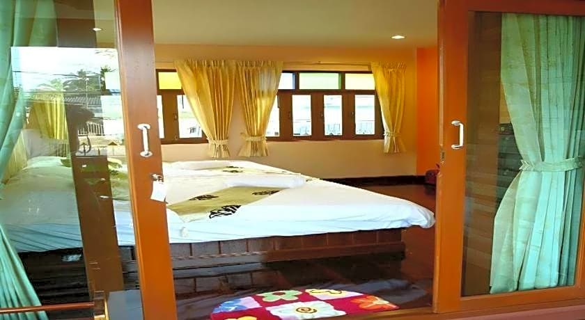 Baan Saranrom