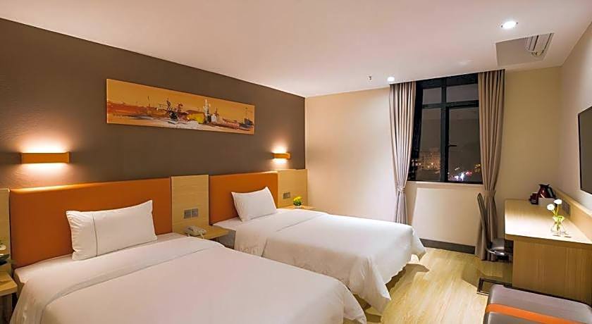 IU Hotel Chengdu Pengzhou Municipal Government Branch
