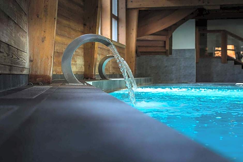 Au Coeur Du Village Hotel