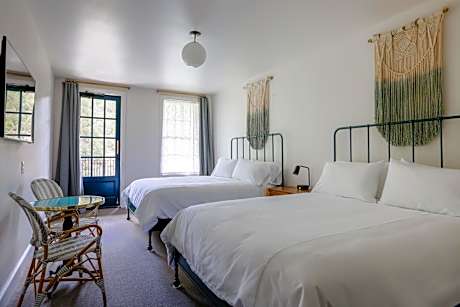Double Room with Balcony and River View - Surf Hotel