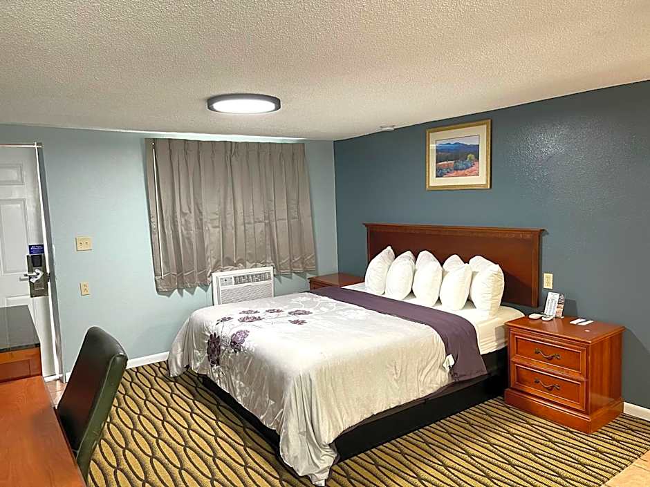 Annie Oakley Motel Oakley