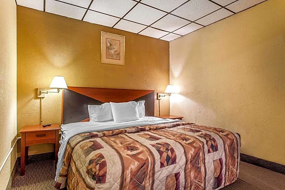 Rodeway Inn North